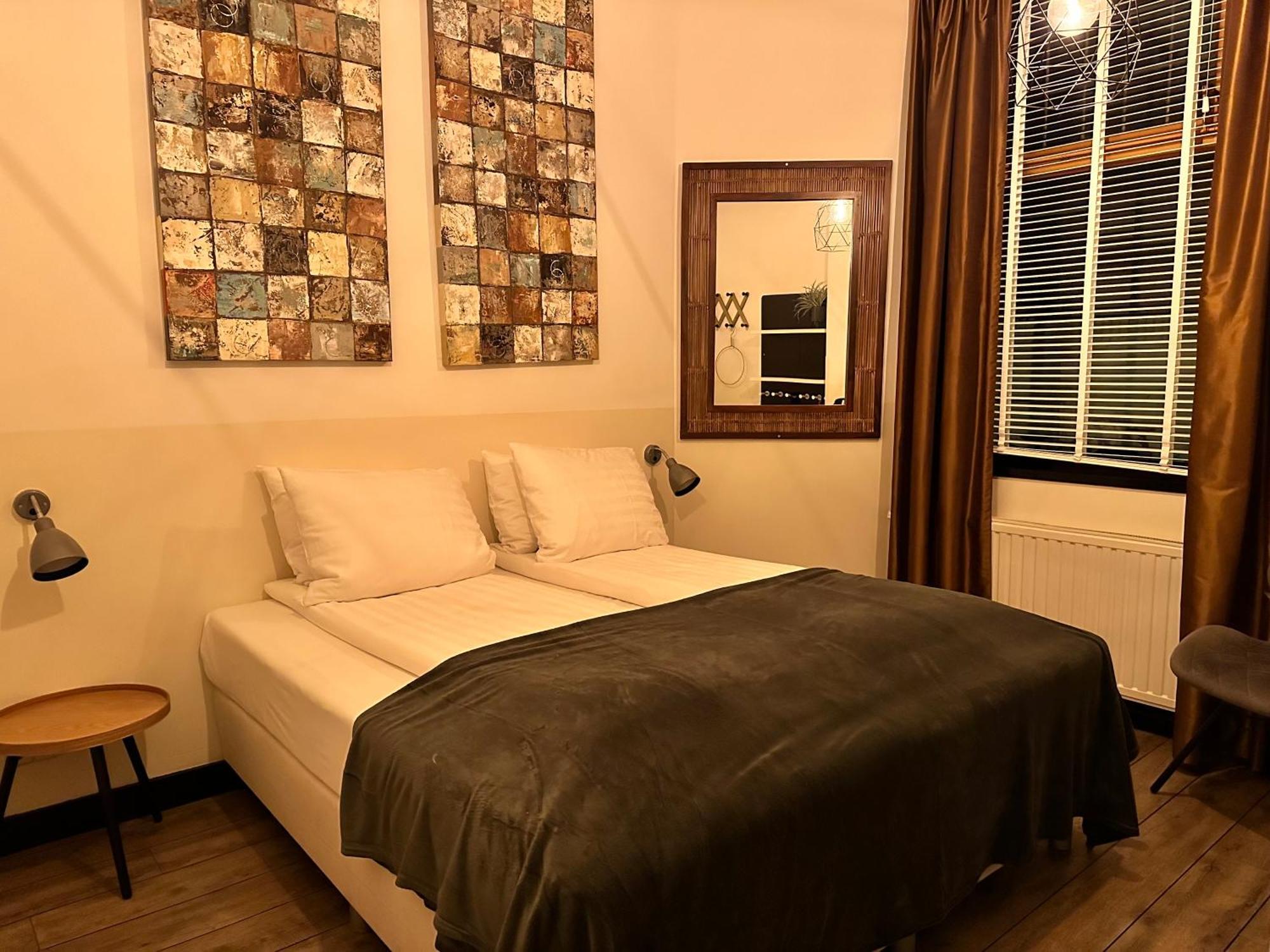 Buren Hotel