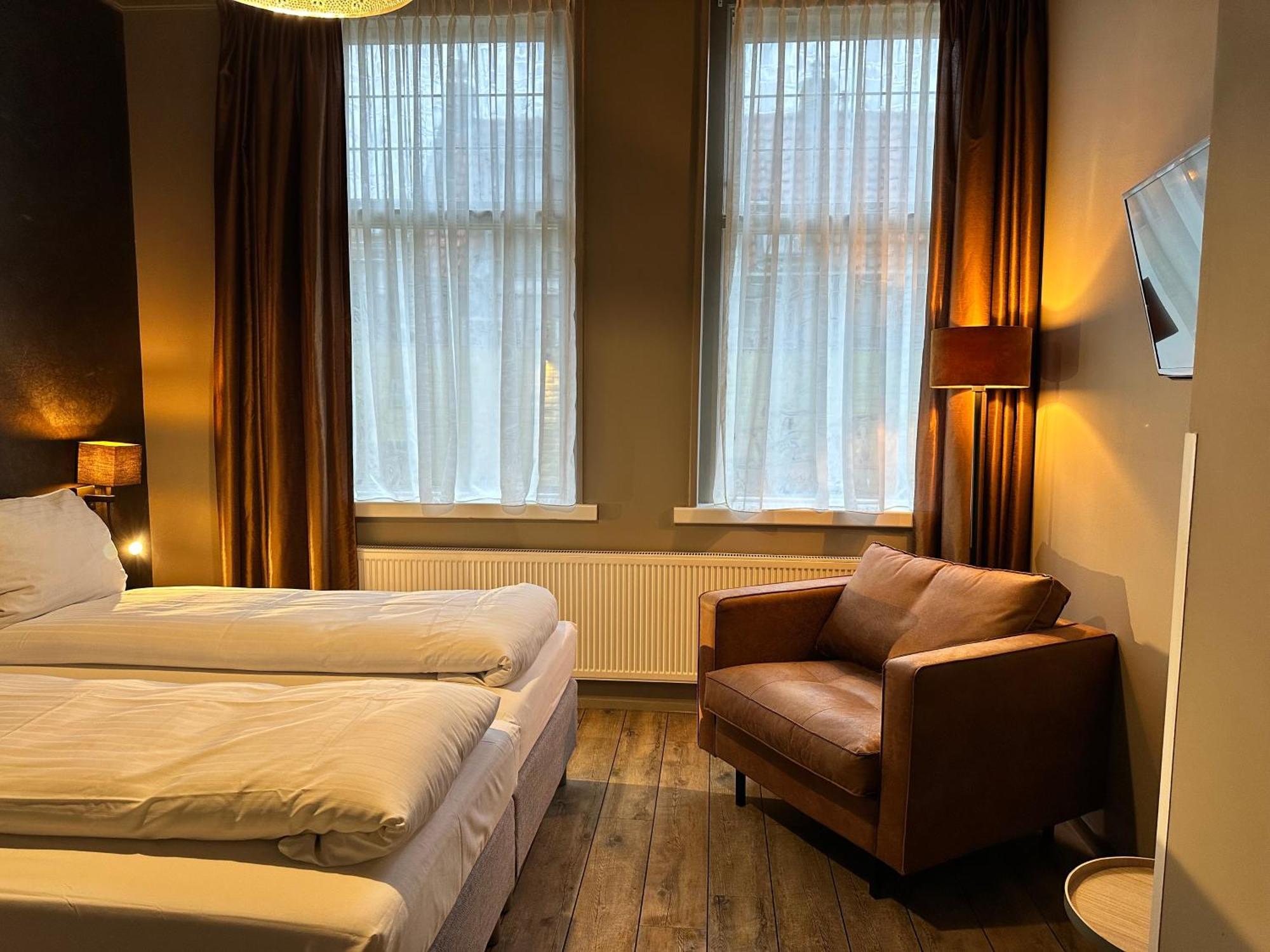 Buren Hotel 3*