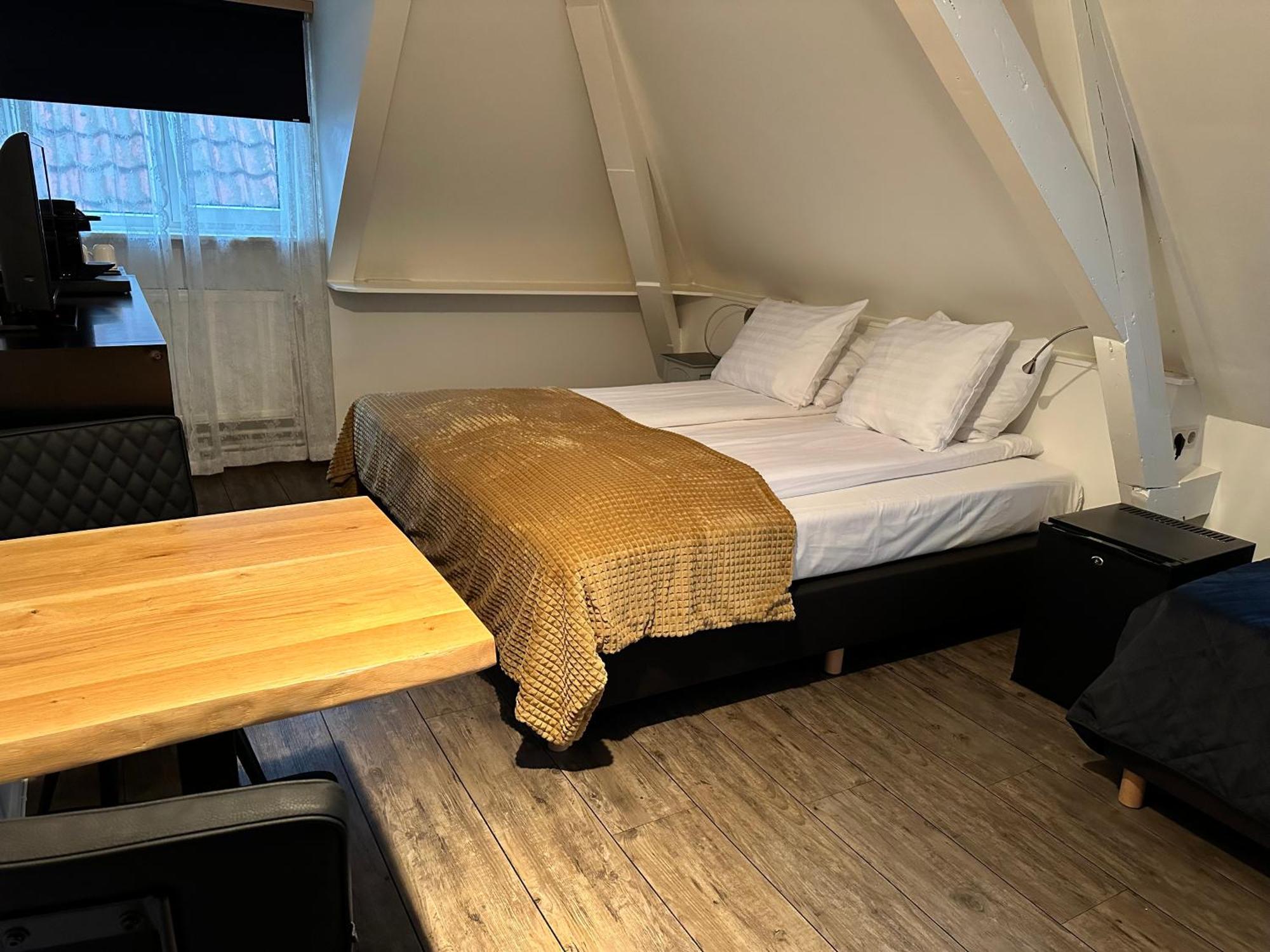 Buren Hotel